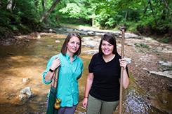 Students conduct research in Fort Campbell stream